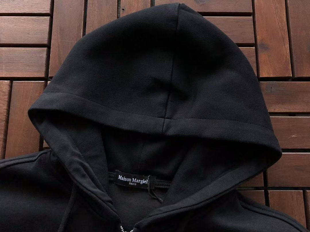 M🔥IS🔥N M🔥R🔥IE🔥A HOODIE