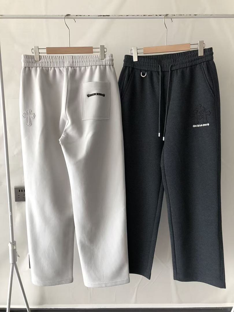 CH🔥OM🔥 HE🔥RTS TROUSERS