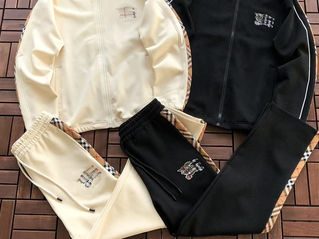 TOP￥~215 PANTS ￥~185 B🔥RB🔥RRY SWEATER TROUSERS