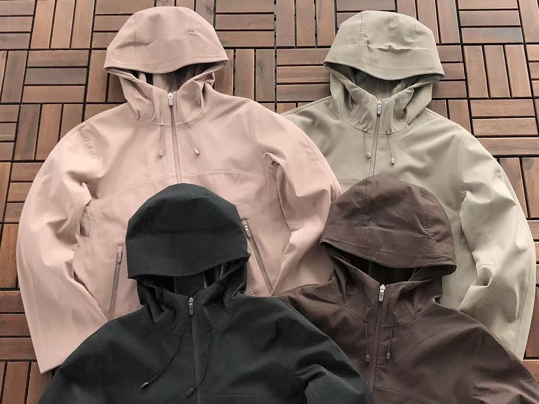 L🔥🔥UL🔥M🔥N JACKET WOMAN