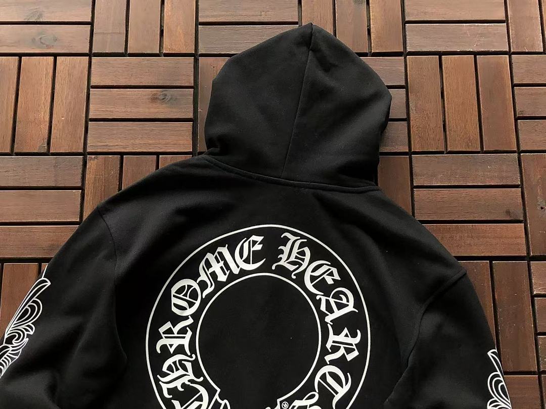 CH🔥OM🔥 HE🔥RTS HOODIE