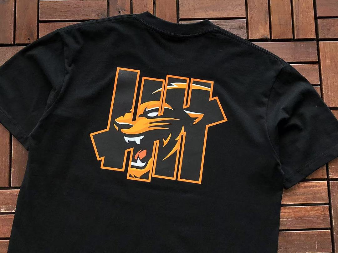 UNDEFEATED T-SHIRT