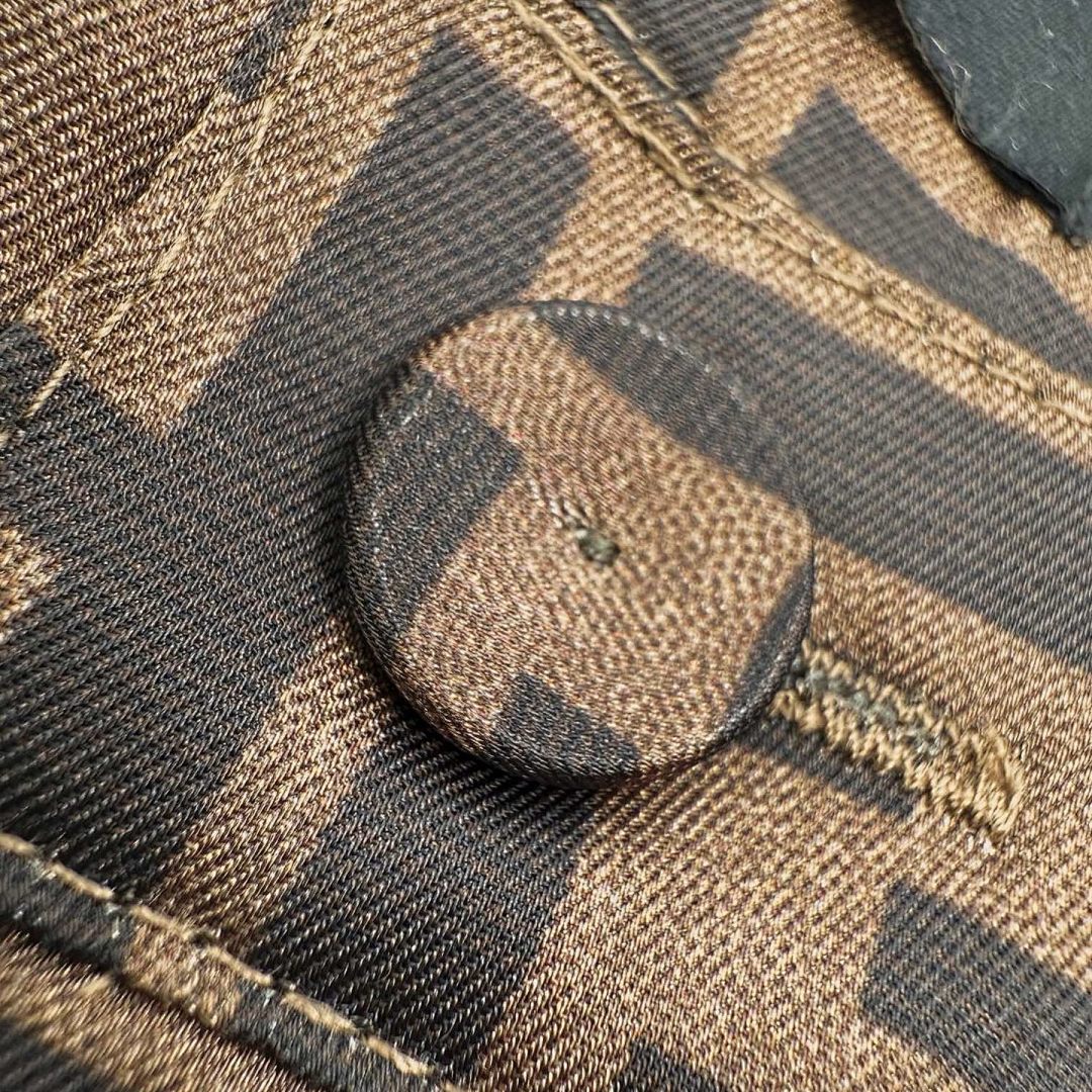 PANTALONES CORTOS FEND! - 239