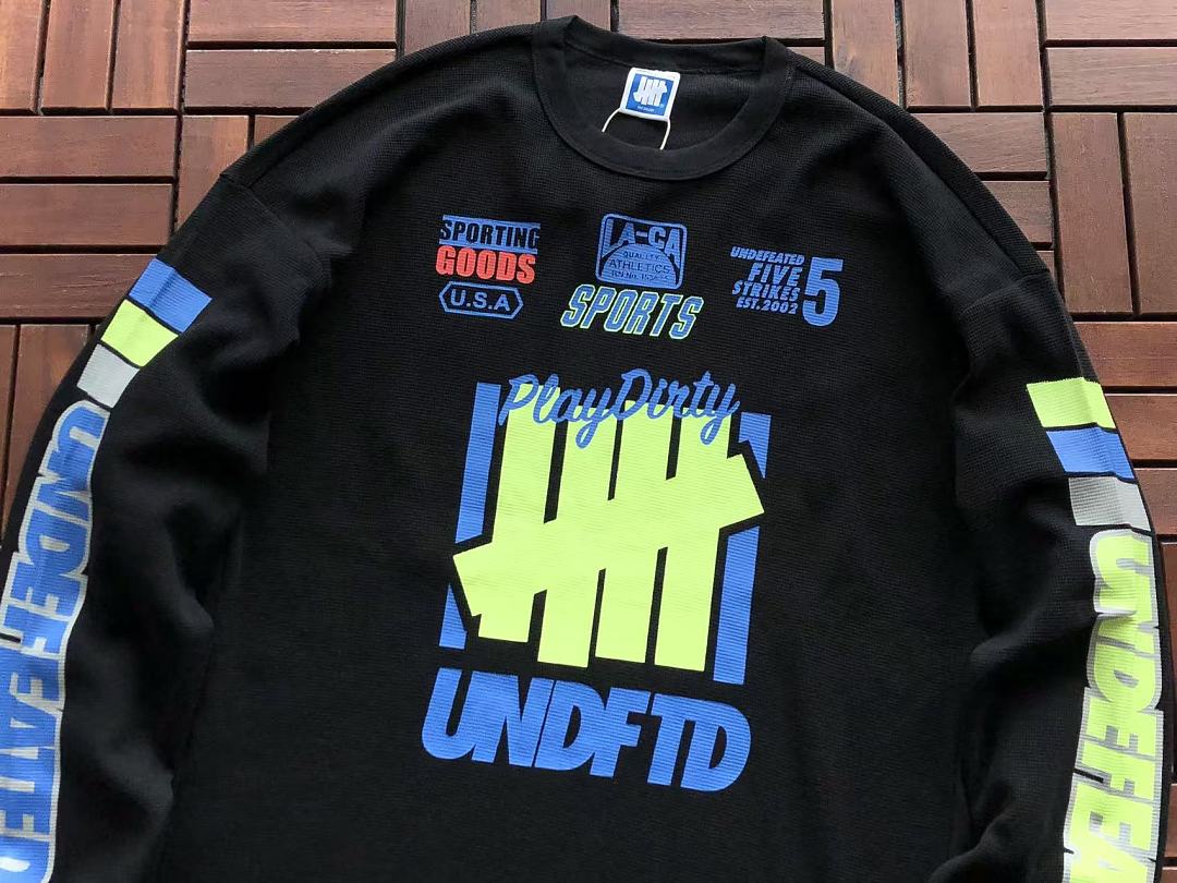 UNDEFEATED LONG-SLEEVE