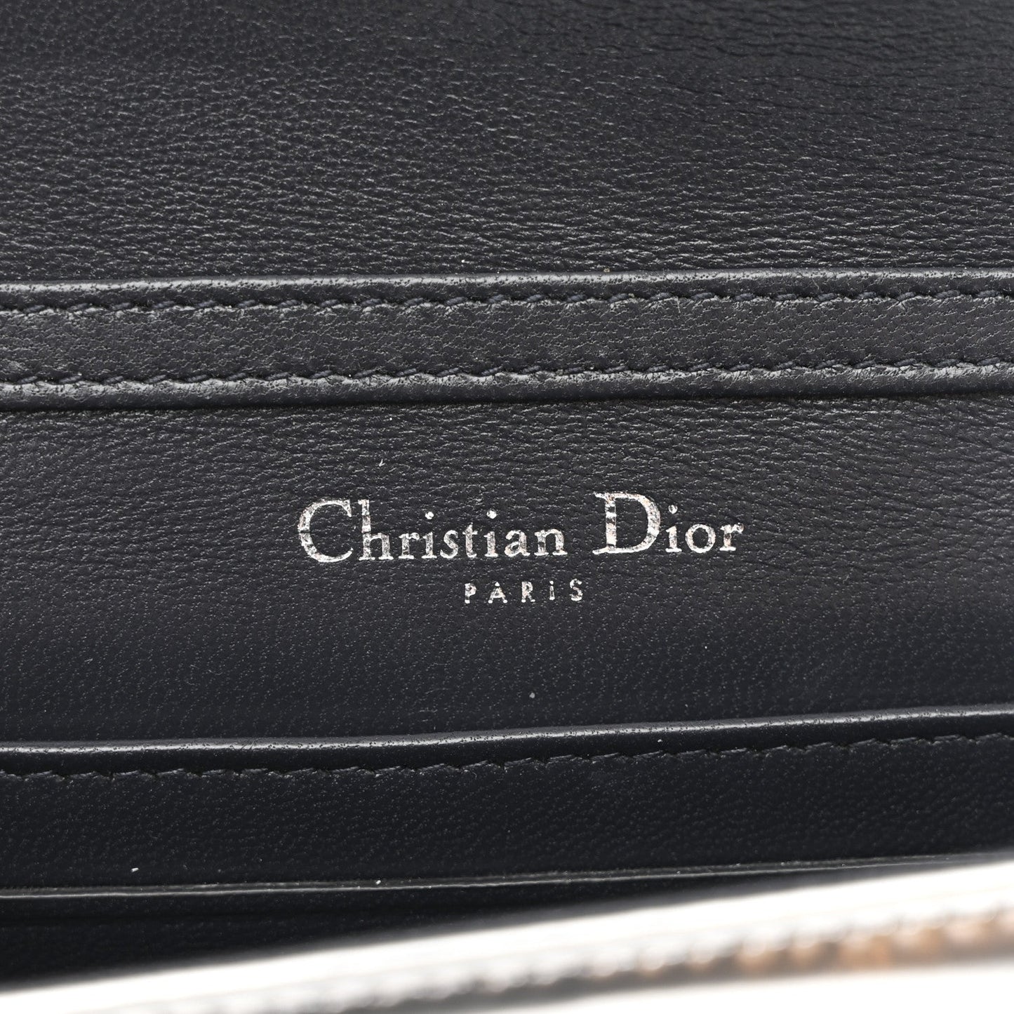 DIOR