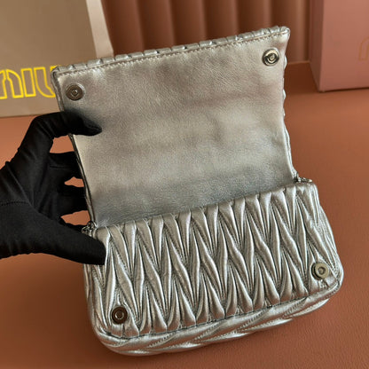 Matelassé Mini-Bag 18cm Sliver Lambskin
