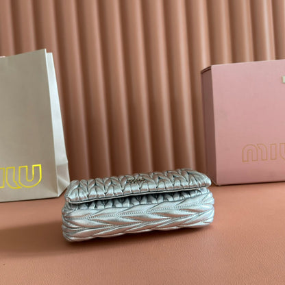 Matelassé Mini-Bag 18cm Sliver Lambskin