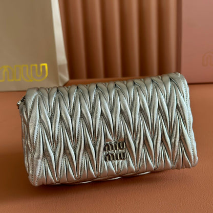 Matelassé Mini-Bag 18cm Sliver Lambskin