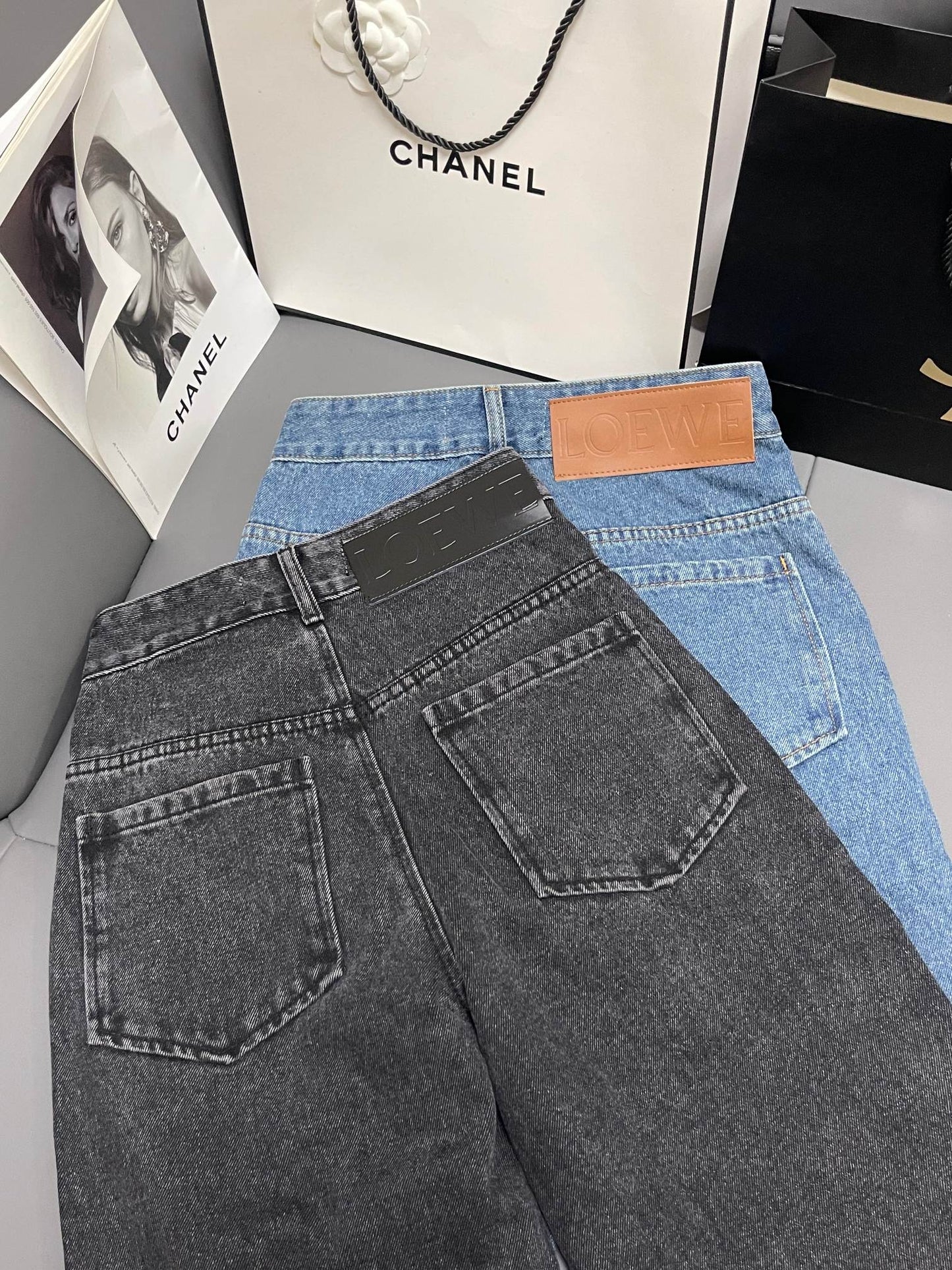 Loew White Anagram Dark Grey Jean