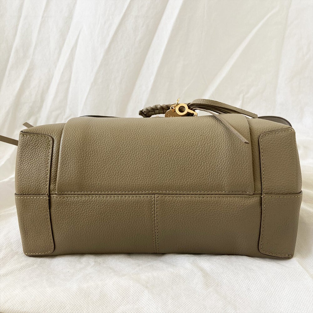 Chloé
