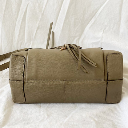 Chloé
