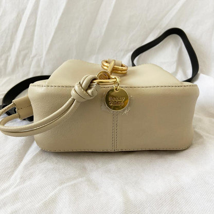 Chloé